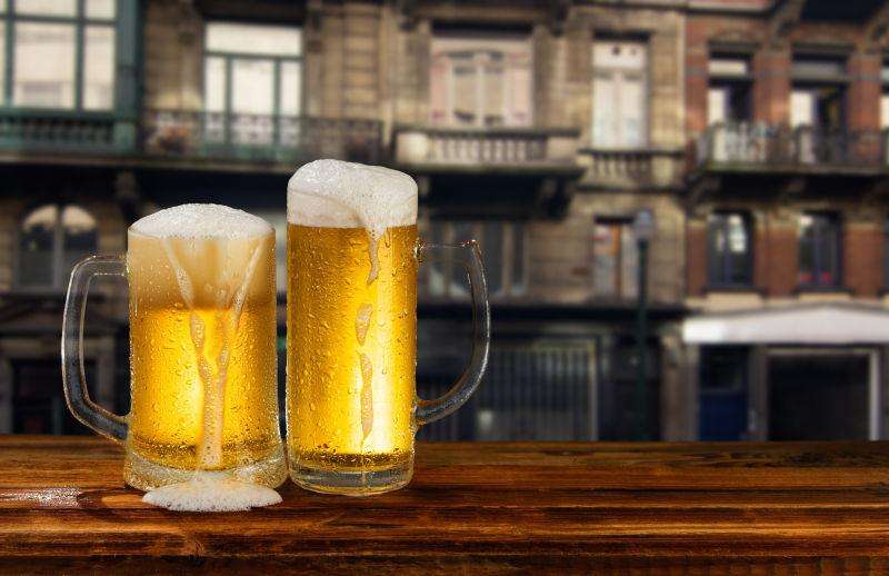 精釀啤酒設(shè)備,啤酒廠設(shè)備,開辦啤酒廠，啤酒泡沫