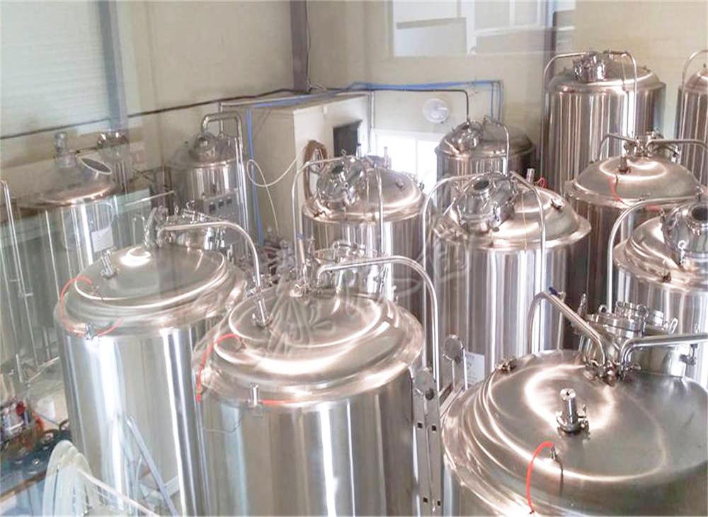 啤酒設(shè)備中內(nèi)加熱式煮沸鍋的優(yōu)缺點