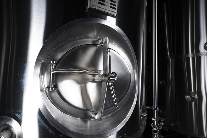 錐形發(fā)酵罐的溫度控制如何影響啤酒的發(fā)酵周期和風(fēng)味？