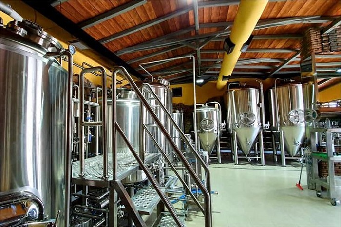 精釀啤酒廠的水處理：重要性、影響與處理方法